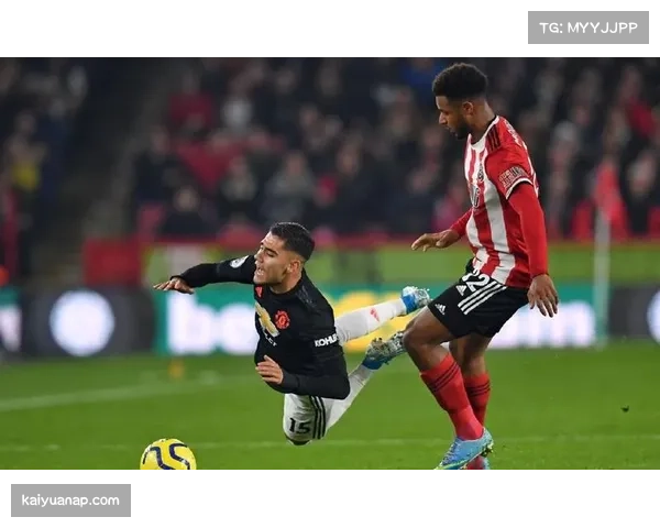 伯卡特9球撑起法兰克福进攻，禁区支点作用不可或缺